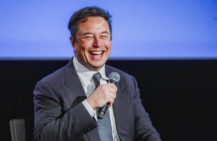 Eleon Musk, proprietario di Tesla, SpaceX e X, è l'uomo più ricco del mondo