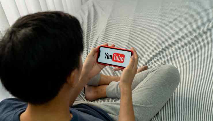 YouTube pubblicità video in pausa